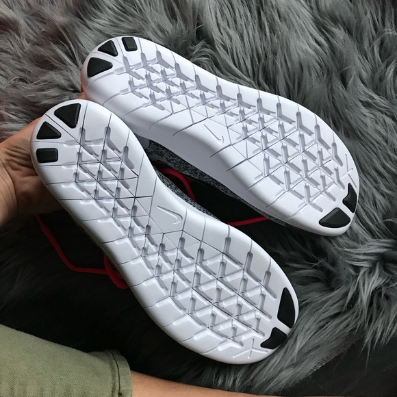 NWOB 💕NIKE FREE RUN CHECK SIZING AVAIL 👟 - Picture 3 of 6